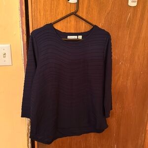 Blue mid sleeve shirt